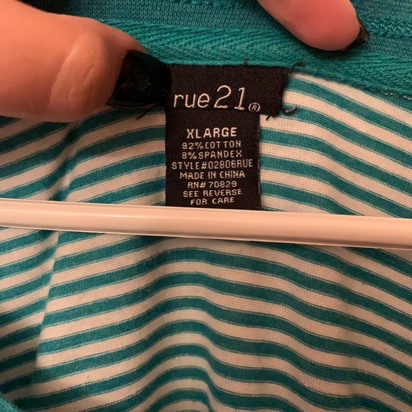 Striped top - Picture 5 of 5